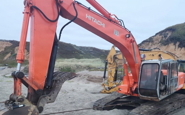 Unified Command responds to grounded vessel near Point Reyes