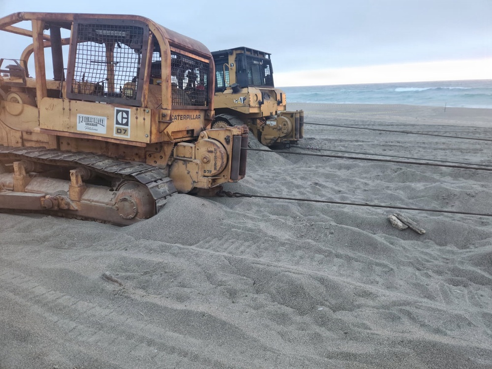 Unified Command responds to grounded vessel near Point Reyes