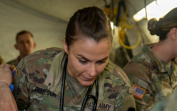 U.S. Pacific Command Visit: 593rd CSC &amp; 62nd Medical Brigade Demonstrate Emergency Resupply &amp; Role II Capabilities