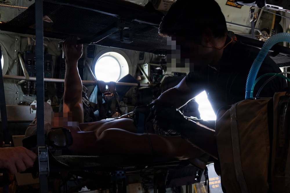 Pararescuemen conduct in-flight medical training