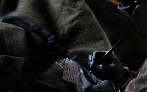 Pararescuemen conduct in-flight medical training