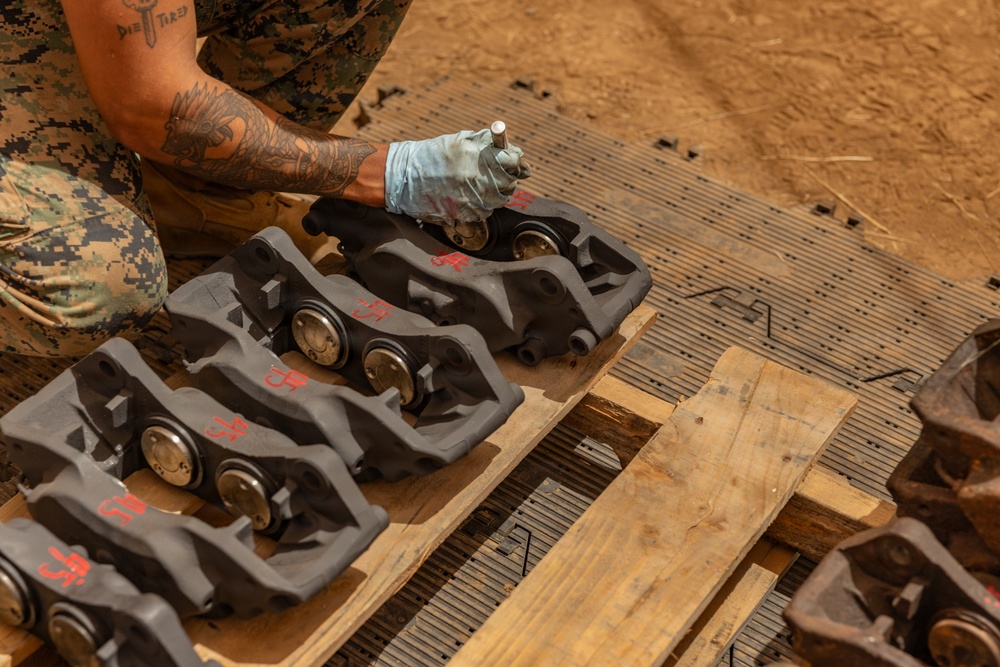 Sustaining Readiness in The Field: Marines with 1st Maintenance Battalion execute FEX
