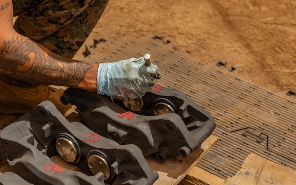 Sustaining Readiness in The Field: Marines with 1st Maintenance Battalion execute FEX