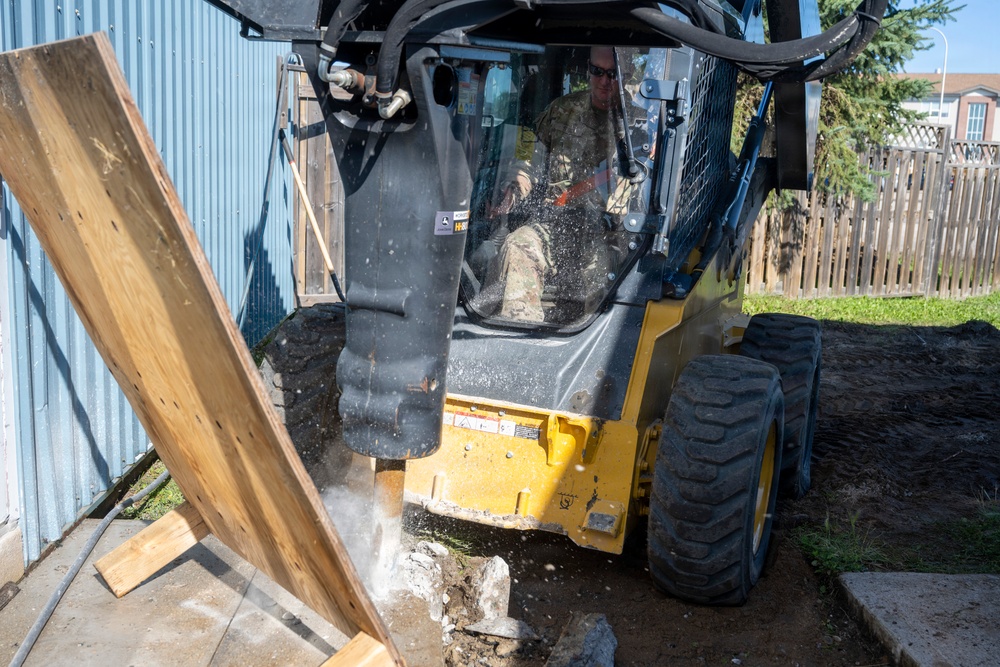 Idaho Air National Guard civil engineers strengthen partnership during Canadian DFT