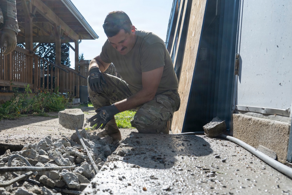 Idaho Air National Guard civil engineers strengthen partnership during Canadian DFT