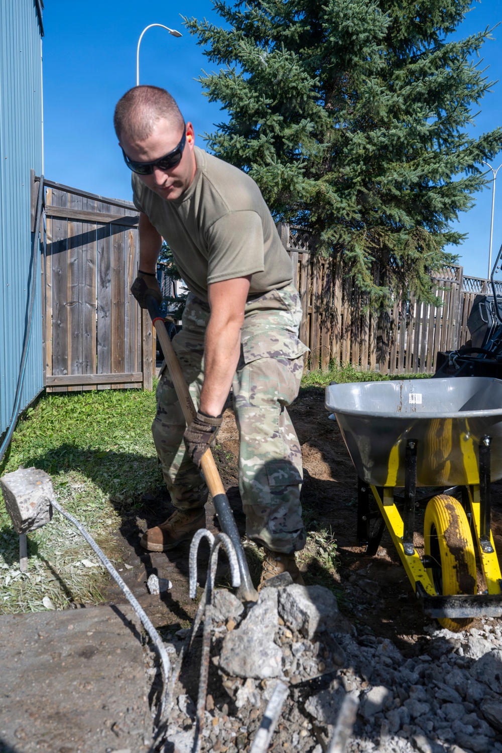 Idaho Air National Guard civil engineers strengthen partnership during Canadian DFT