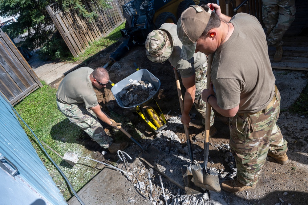 Idaho Air National Guard civil engineers strengthen partnership during Canadian DFT