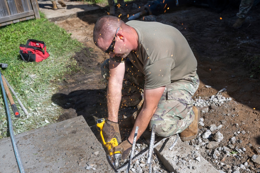 Idaho Air National Guard civil engineers strengthen partnership during Canadian DFT