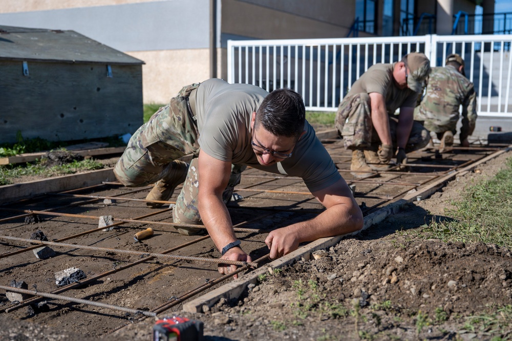 Idaho Air National Guard civil engineers strengthen partnership during Canadian DFT