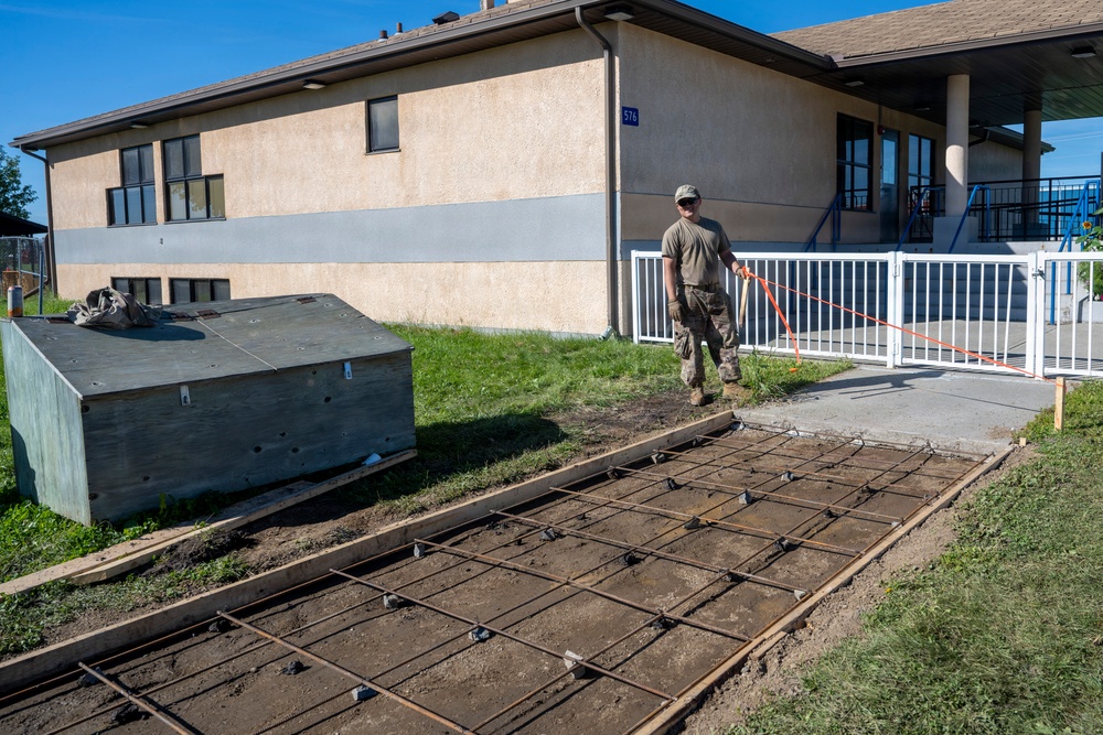 Idaho Air National Guard civil engineers strengthen partnership during Canadian DFT