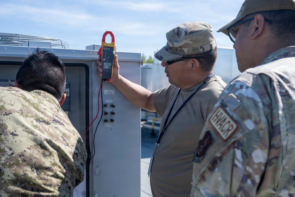 Idaho Air National Guard civil engineers strengthen partnership during Canadian DFT