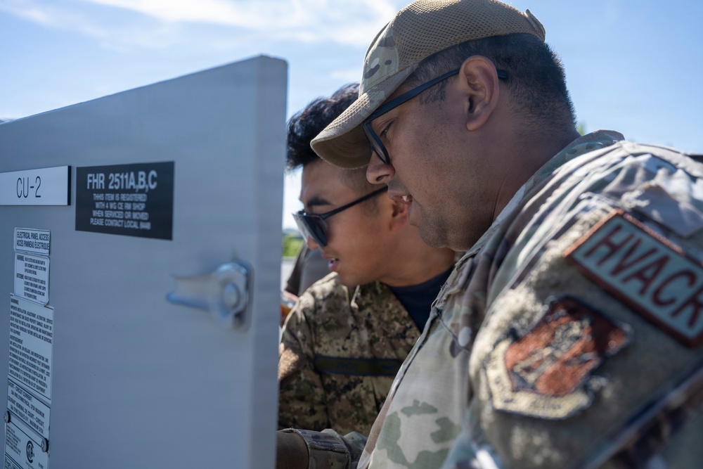 Idaho Air National Guard civil engineers strengthen partnership during Canadian DFT