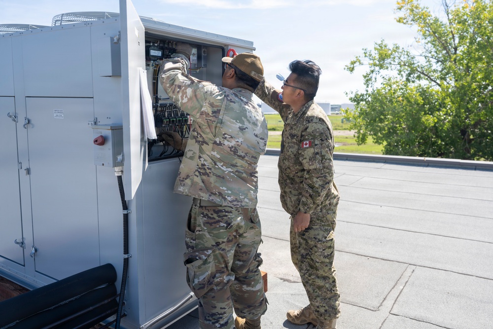 Idaho Air National Guard civil engineers strengthen partnership during Canadian DFT