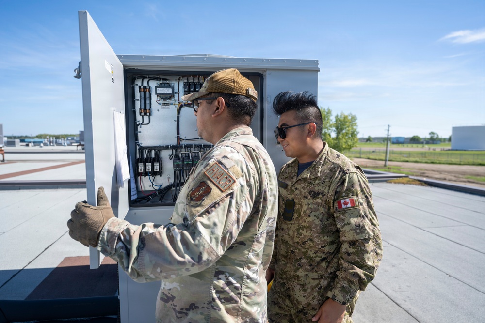 Idaho Air National Guard civil engineers strengthen partnership during Canadian DFT