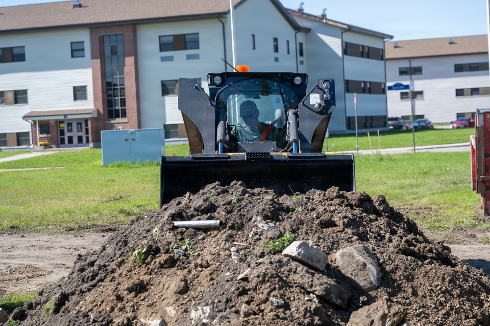 Idaho Air National Guard civil engineers strengthen partnership during Canadian DFT&amp;#xA;