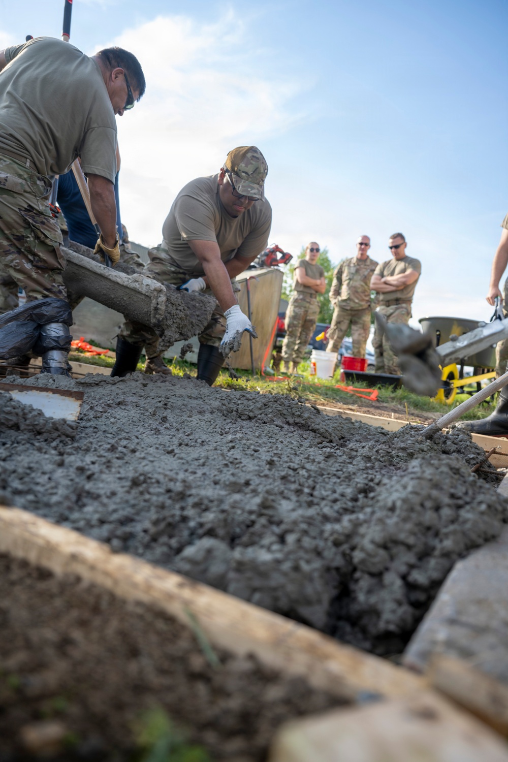 Idaho Air National Guard civil engineers strengthen partnership during Canadian DFT