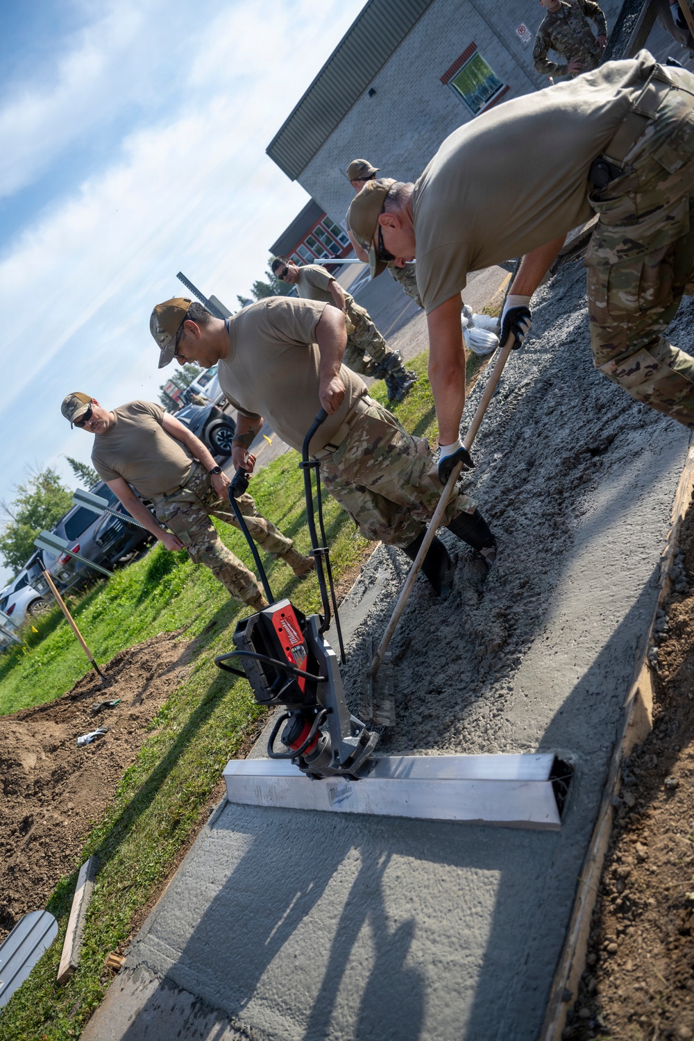 Idaho Air National Guard civil engineers strengthen partnership during Canadian DFT