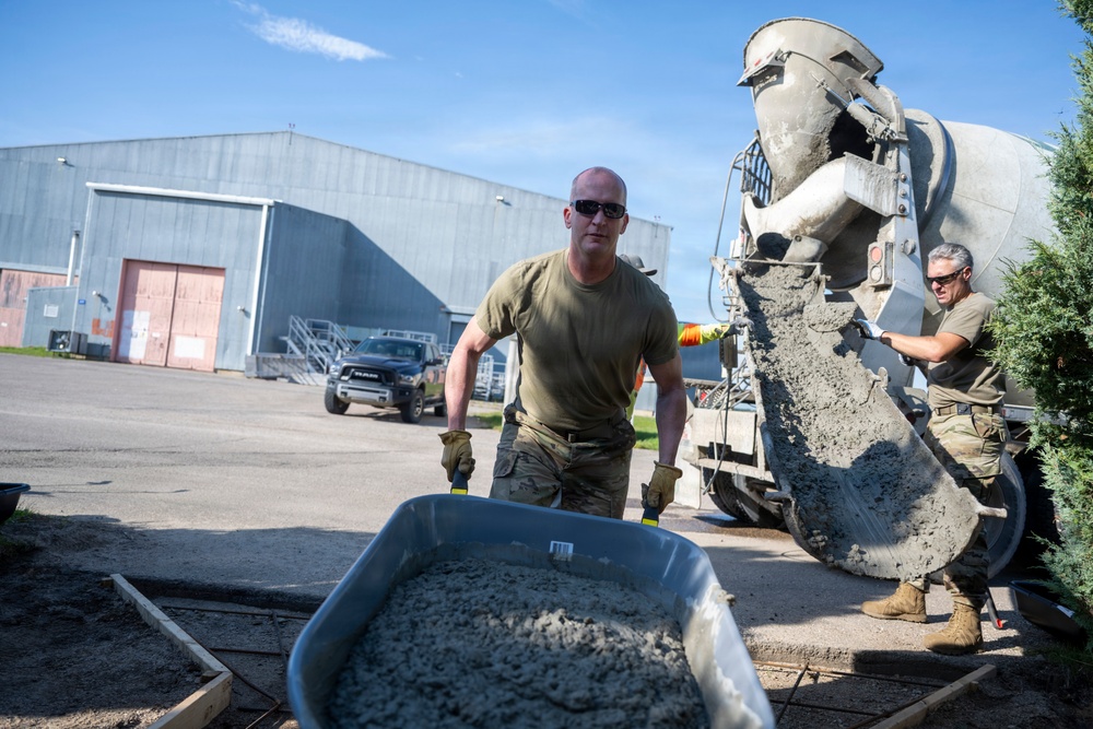 Idaho Air National Guard civil engineers strengthen partnership during Canadian DFT
