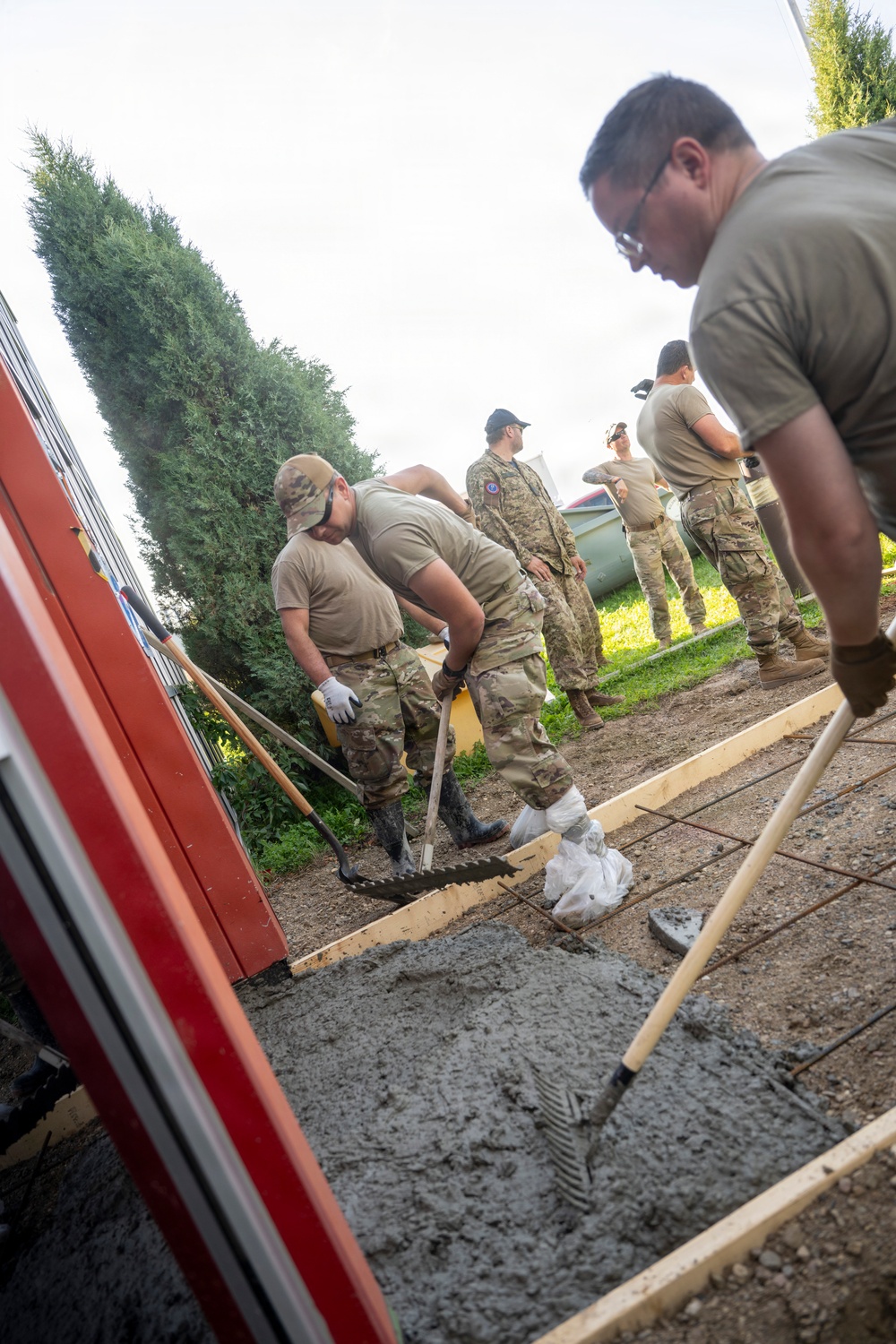 Idaho Air National Guard civil engineers strengthen partnership during Canadian DFT