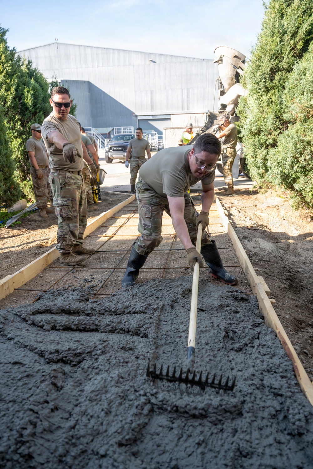 Idaho Air National Guard civil engineers strengthen partnership during Canadian DFT