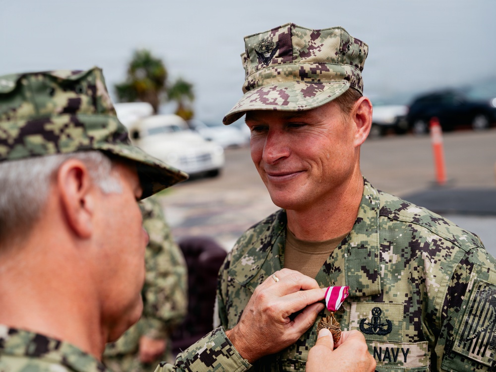 EODGRU-1 Holds a Change of Command