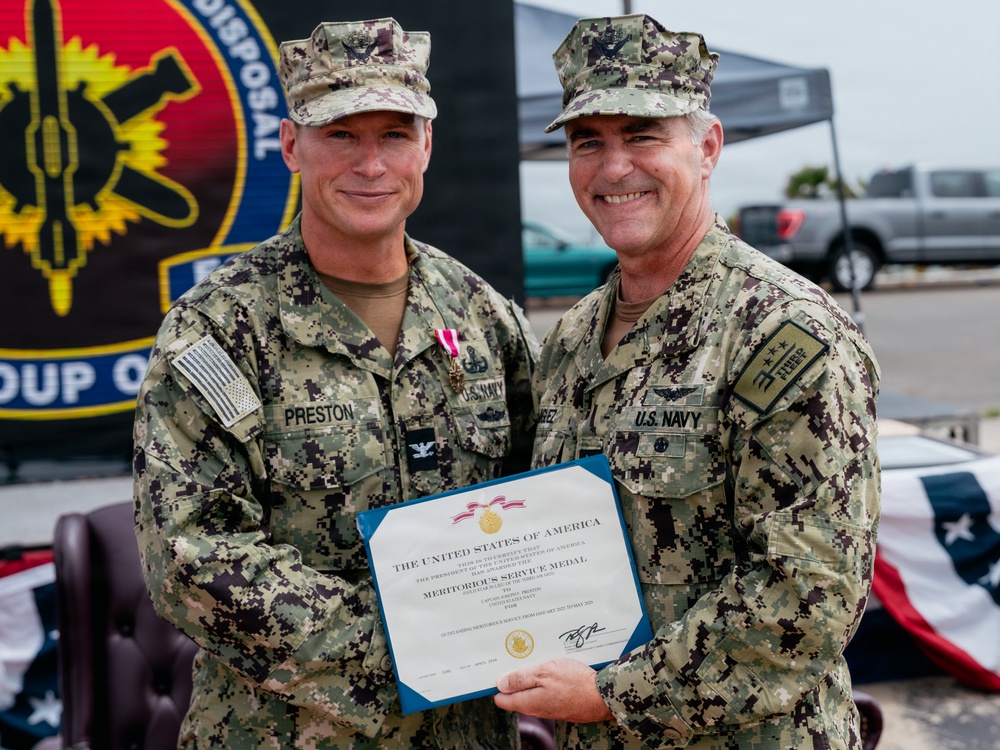 EODGRU-1 Holds a Change of Command