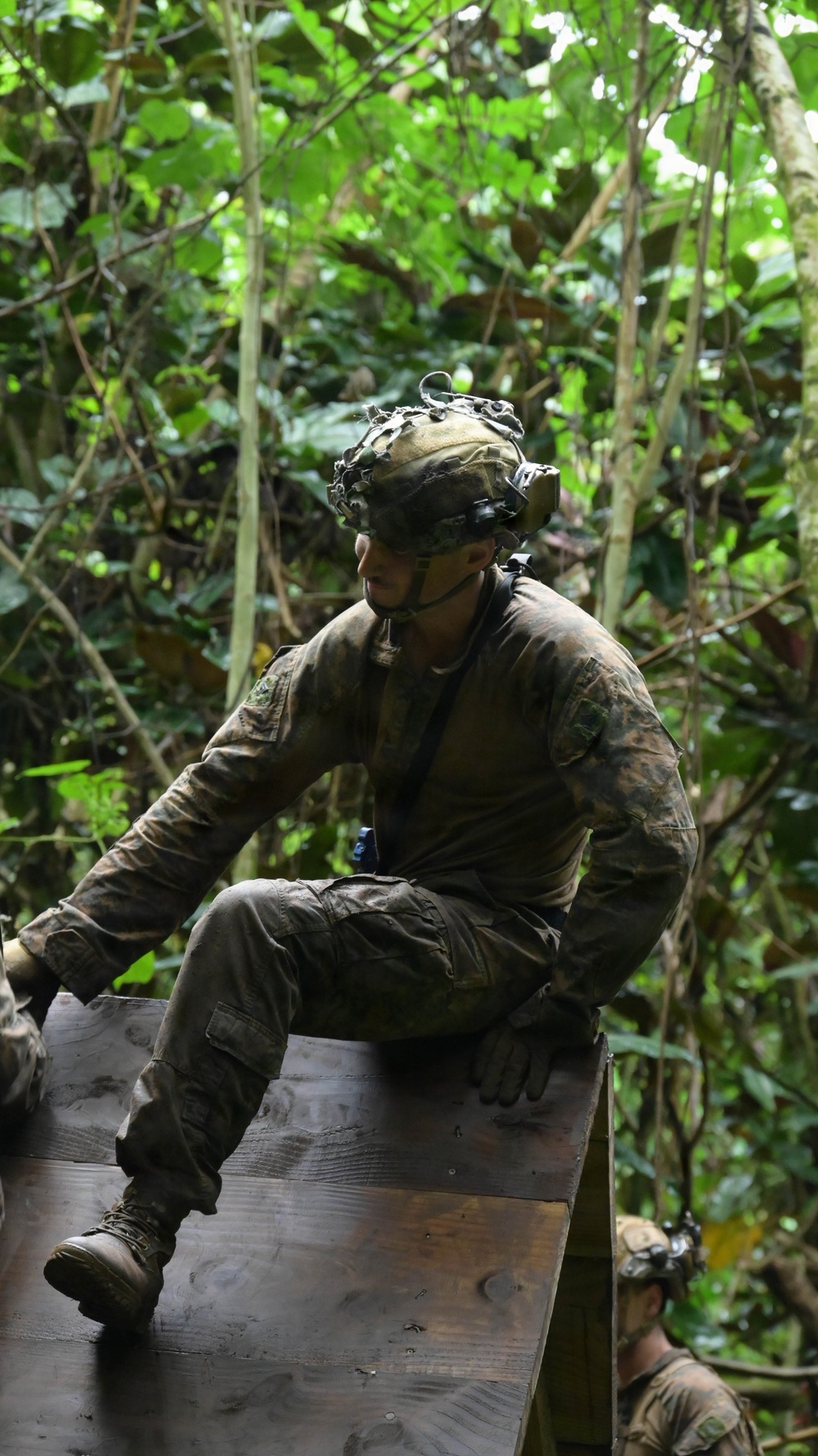 DELAYEN 26: MRF-D Marines, French soldiers participate in endurance course