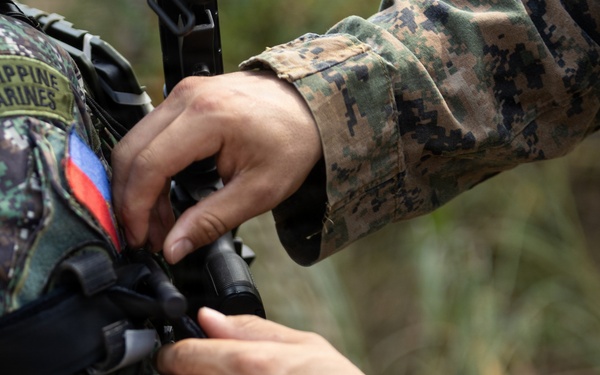 U.S. Marines conduct Call for Fire Training with Philippine Marines