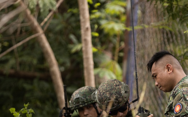 U.S. Marines conduct Call for Fire Training with Philippine Marines