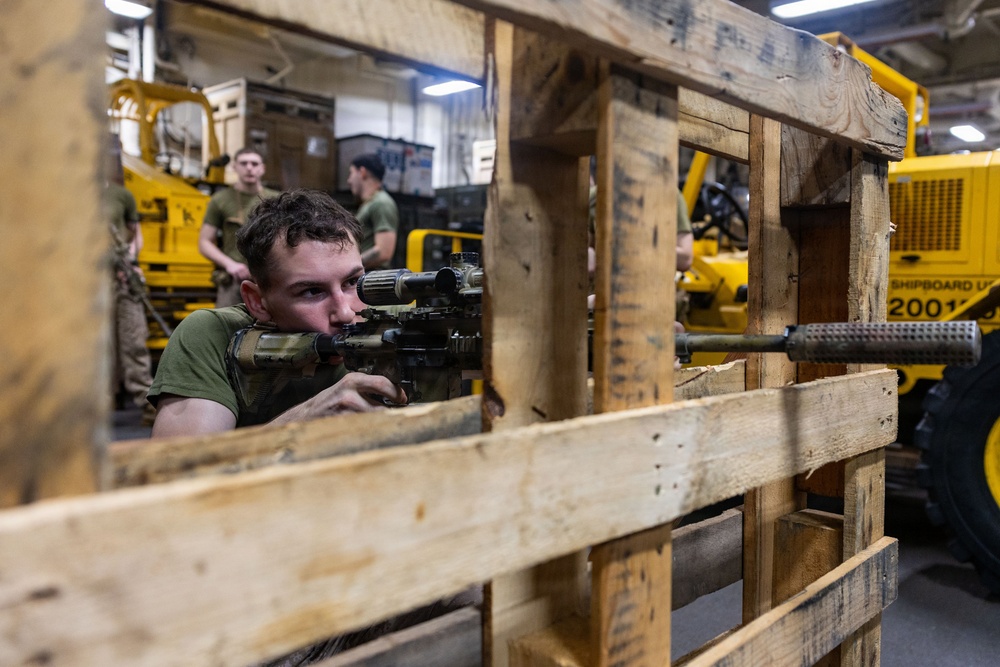 USS Boxer, 11th MEU Conduct Daily Operations