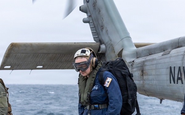 Flight Operations Aboard USS Ross (DDG 71)
