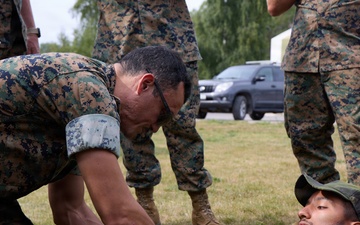 U.S. Navy Corpsman, Swedish Forces practice ambulance and IV procedures during Archipelago Endeavor 26