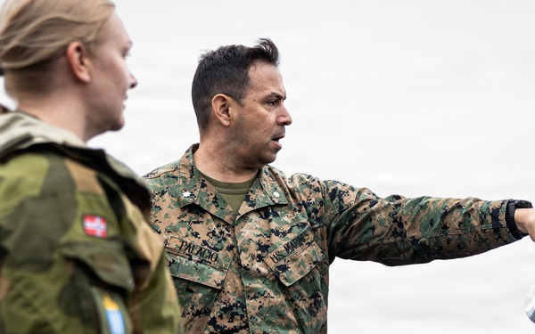U.S. Marines, Norwegian Military Leaders conduct site reconnaisance on Jan Mayen