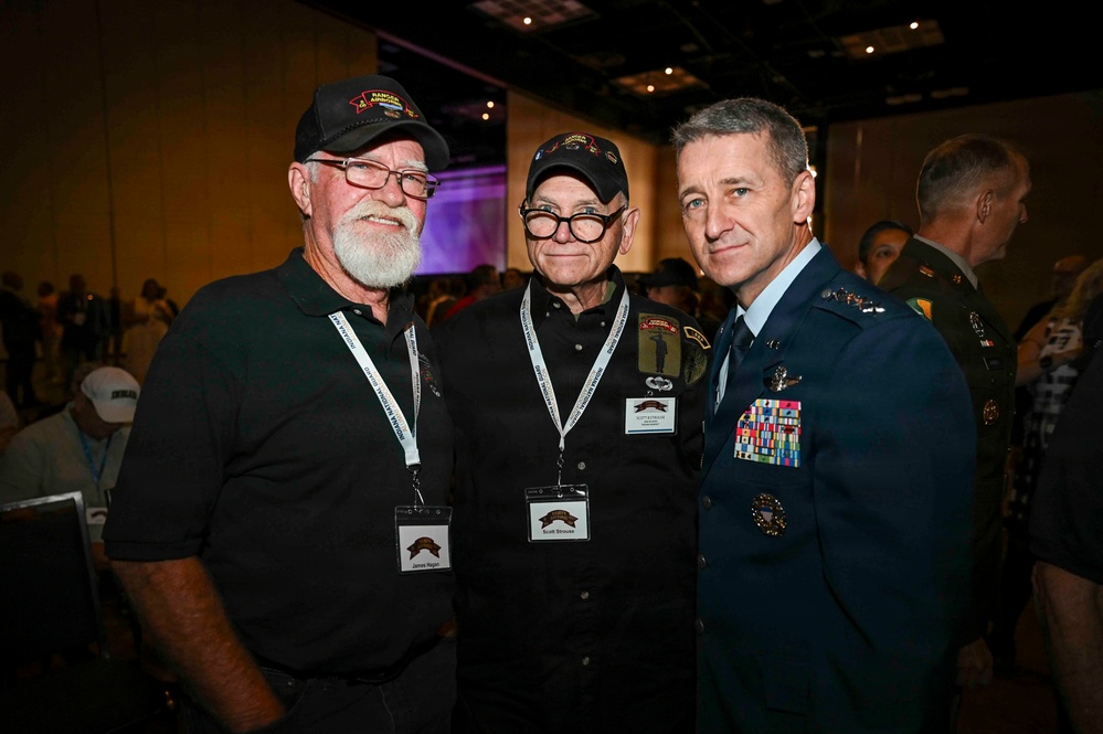 Indiana Rangers receive Presidential Unit Citation for heroism in Vietnam War