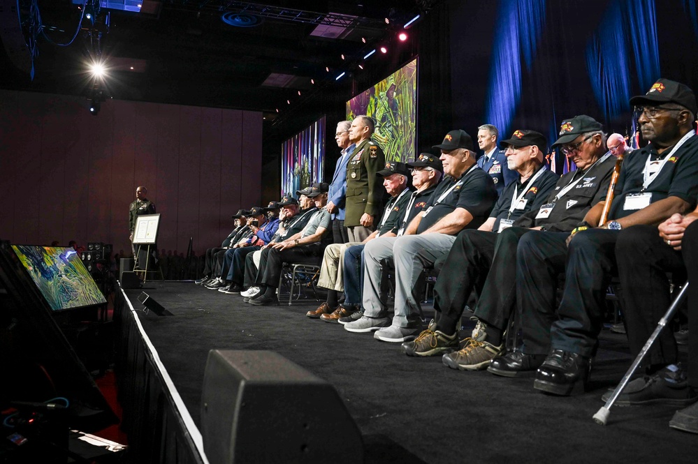 Indiana Rangers receive Presidential Unit Citation for heroism in Vietnam War