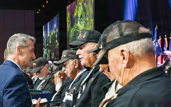 Indiana Rangers receive Presidential Unit Citation for heroism in Vietnam War