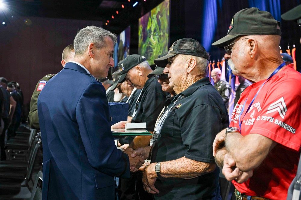 Indiana Rangers receive Presidential Unit Citation for heroism in Vietnam War