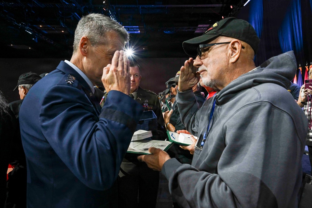 Indiana Rangers receive Presidential Unit Citation for heroism in Vietnam War