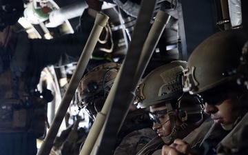 13th MEU | BLT 2/4 Executes a Vertical Assault Raid