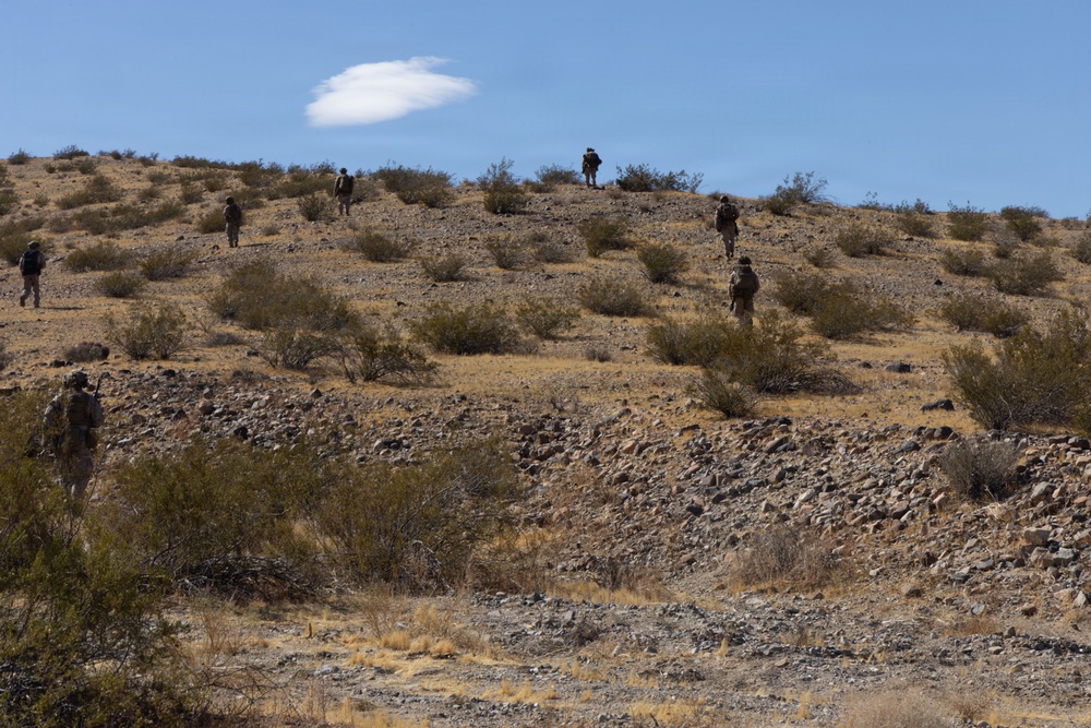 13th MEU | BLT 2/4 Executes a Vertical Assault Raid