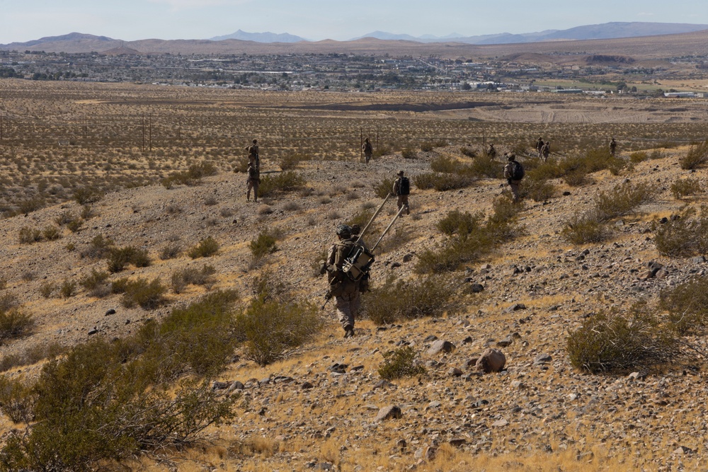 13th MEU | BLT 2/4 Executes a Vertical Assault Raid