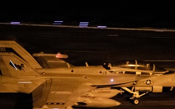 USS Carl Vinson (CVN 70) conducts flight operations