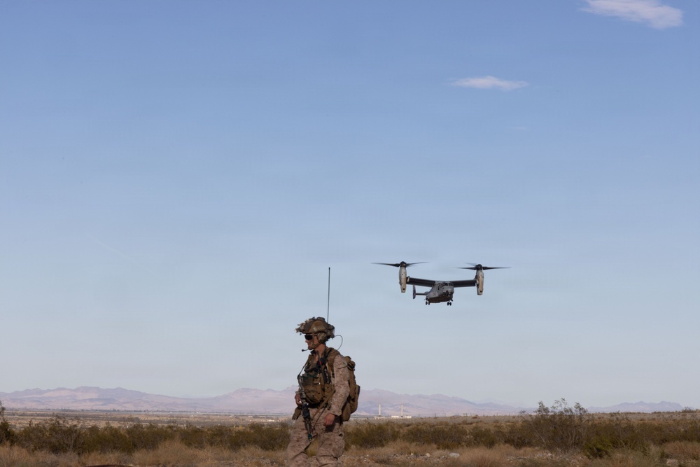 13th MEU | BLT 2/4 Executes a Vertical Assault Raid