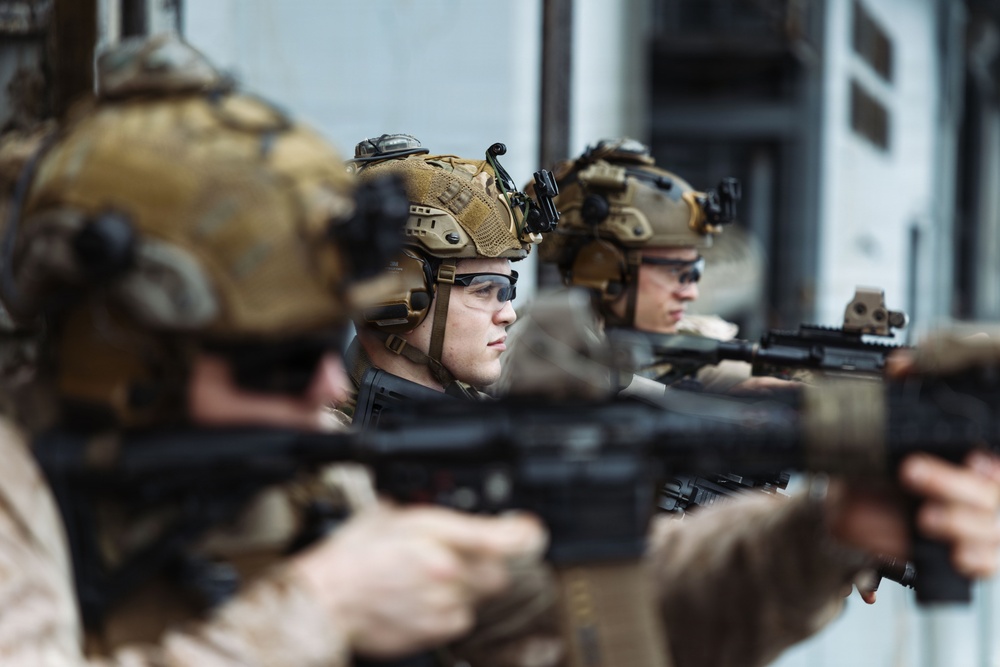 11th MEU Maritime Raid Force Conducts Live-Fire Range Aboard USS Boxer