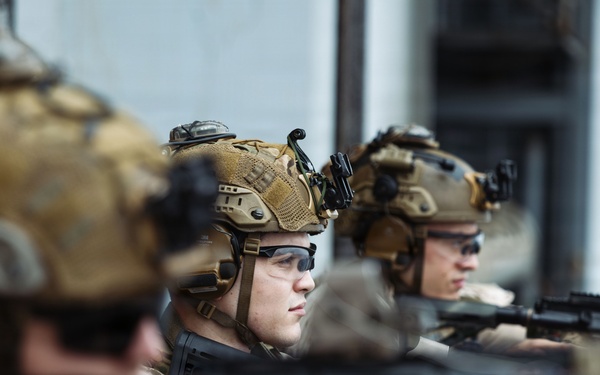 11th MEU Maritime Raid Force Conducts Live-Fire Range Aboard USS Boxer