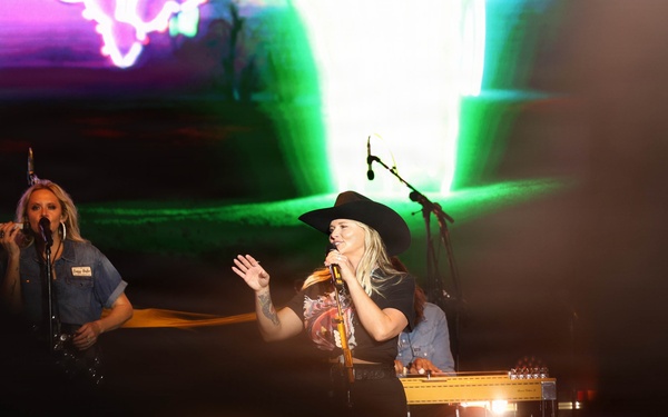 MWR Hosts Miranda Lambert onboard Naval Station Norfolk