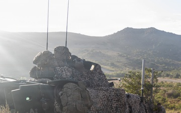 13th MEU | LAR Co. Executes an Amphibious Assault