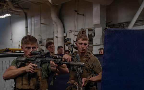 13th MEU Tactical Movement Training on USS Makin Island