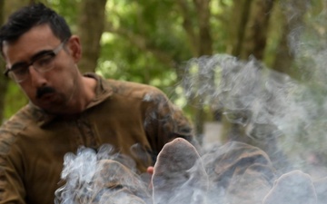 DELAYEN 26: MRF-D Marines establish bivouac site