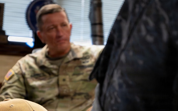 ROK Naval Commander visits 94th AAMDC Commanding General